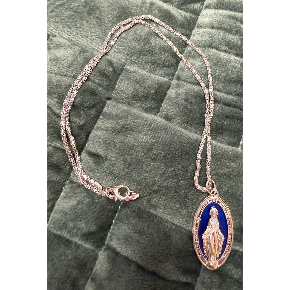 Holy Mary Catholic Medal Pendant Necklace 19″ Chain